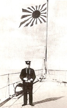 山本五十六海軍旗と370.jpg