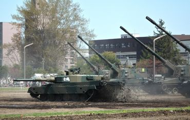 砲列と戦車370.jpg
